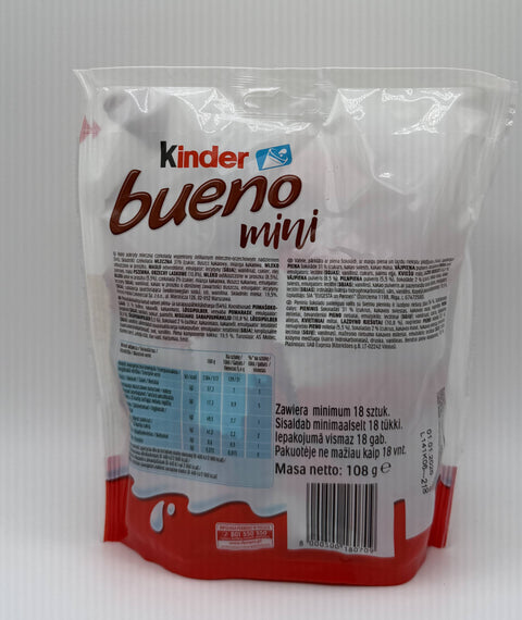Kinder Bueno Mini – Creamy Hazelnut Chocolate Bites