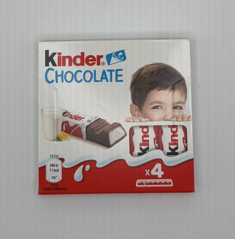 Kinder Czekolada 4-pack front packaging showing milk chocolate bars with creamy filling