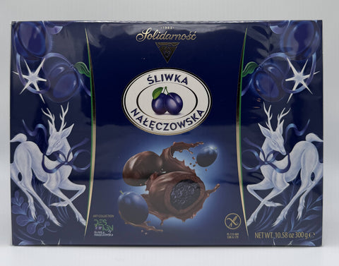 Front of Solidarność Śliwka Nałęczowska box – Polish chocolate-covered plums in premium gift packaging.