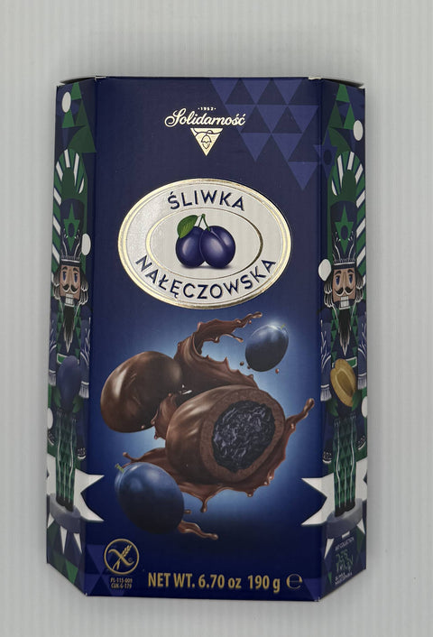 Front of Solidarność Śliwka Nałęczowska box featuring chocolate-covered plums and festive design, 190g.